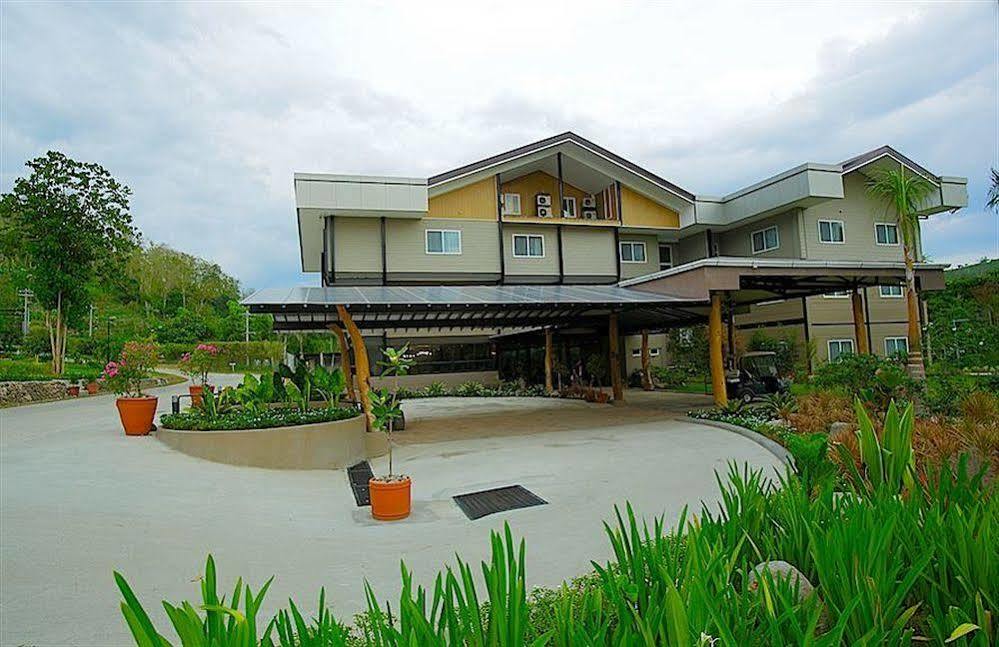 Clark Field Green Canyon Leisure Farms מראה חיצוני תמונה