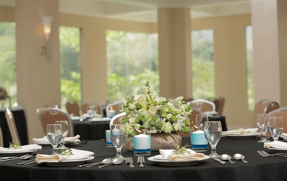 Clark Field Green Canyon Leisure Farms מראה חיצוני תמונה